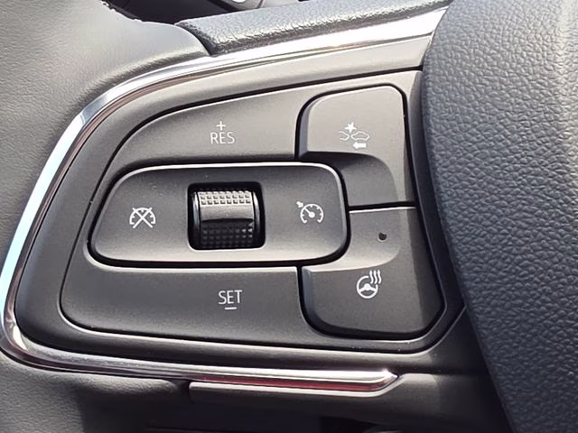 2026 White Frost Tricoat Buick Envista Avenir FWD SUV
