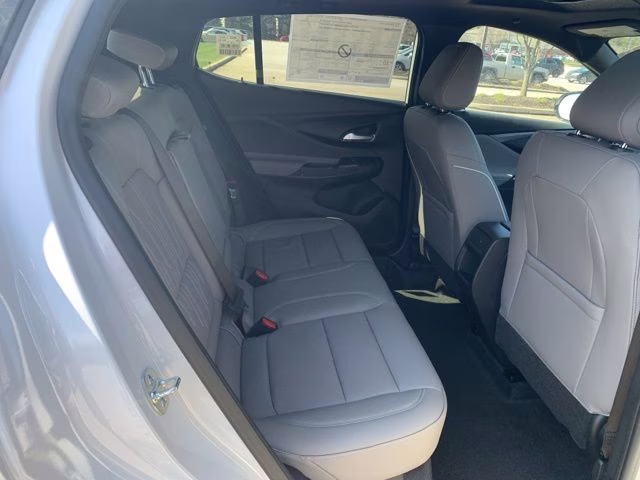 2026 White Frost Tricoat Buick Envista Avenir FWD SUV