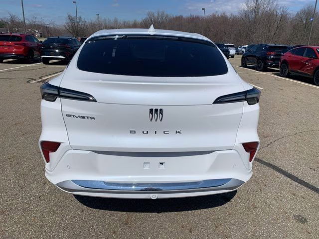 2026 White Frost Tricoat Buick Envista Avenir FWD SUV