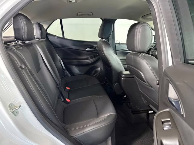 2021 Summit White Buick Encore GX Preferred FWD SUV