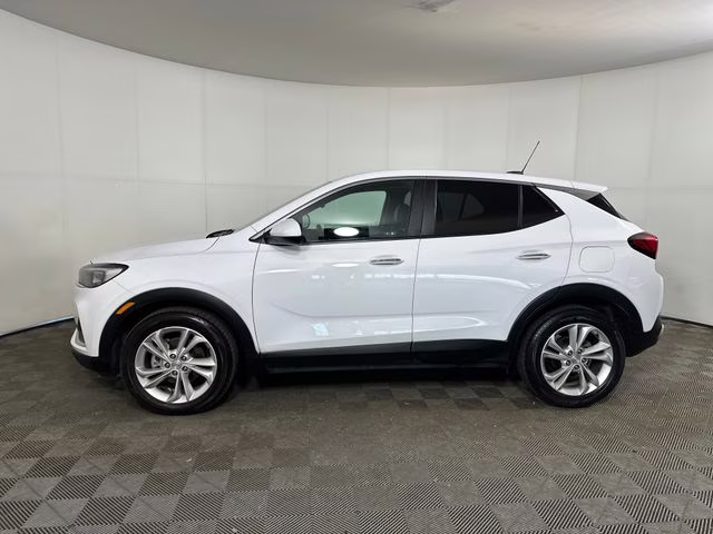 2021 Summit White Buick Encore GX Preferred FWD SUV