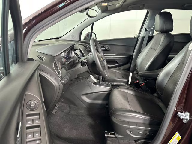2022 Black Cherry Metallic Chevrolet Trax LT AWD SUV