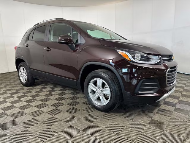 2022 Black Cherry Metallic Chevrolet Trax LT AWD SUV