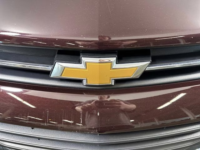 2022 Black Cherry Metallic Chevrolet Trax LT AWD SUV