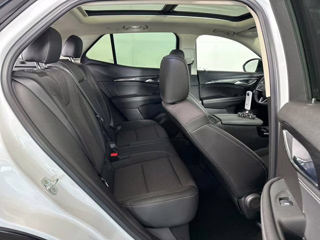 2022 Summit White Buick Envision Preferred FWD SUV
