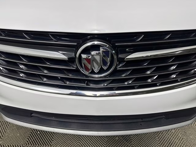 2022 Summit White Buick Envision Preferred FWD SUV