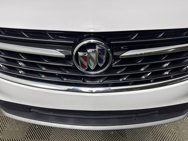 2022 Summit White Buick Envision Preferred FWD SUV