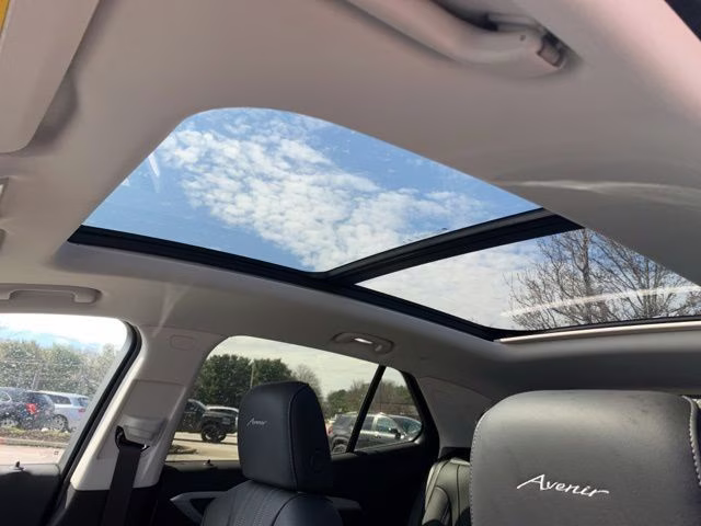 2026 Iridescent White Tricoat Buick Envision Avenir AWD SUV