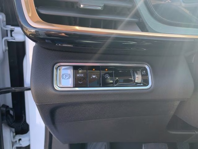 2026 Iridescent White Tricoat Buick Envision Avenir AWD SUV