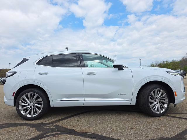 2026 Iridescent White Tricoat Buick Envision Avenir AWD SUV