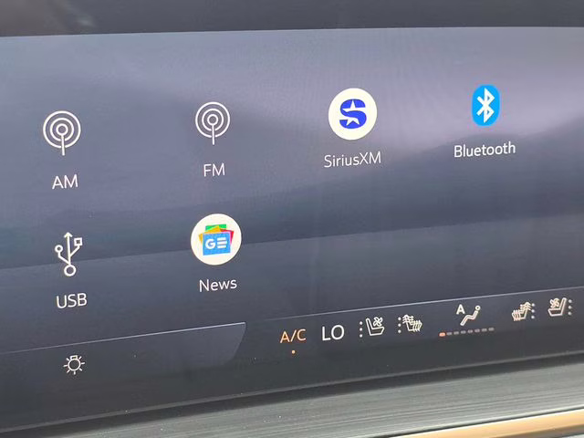 2026 Iridescent White Tricoat Buick Envision Avenir AWD SUV