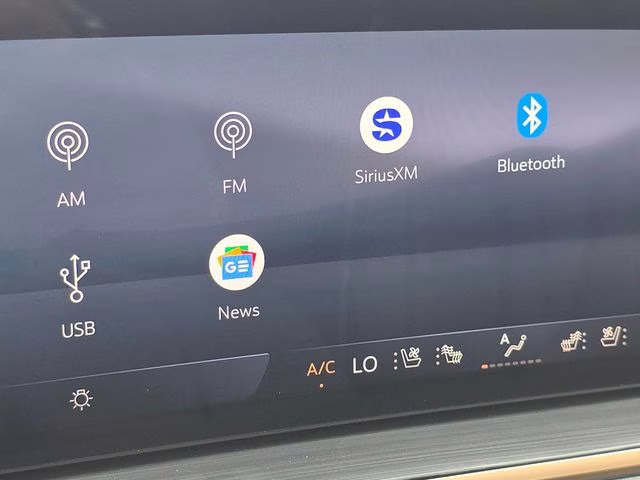 2026 Iridescent White Tricoat Buick Envision Avenir AWD SUV