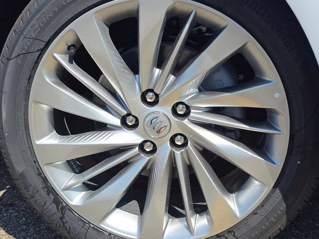 2026 Iridescent White Tricoat Buick Envision Avenir AWD SUV