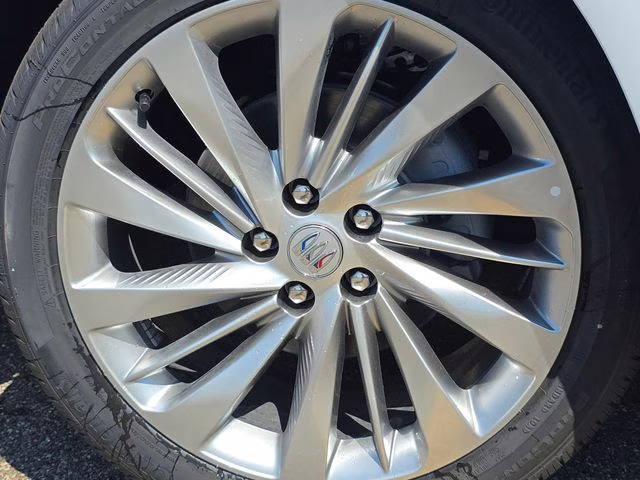 2026 Iridescent White Tricoat Buick Envision Avenir AWD SUV
