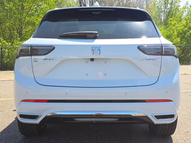 2026 Iridescent White Tricoat Buick Envision Avenir AWD SUV