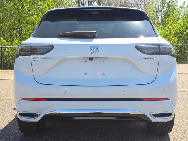 2026 Iridescent White Tricoat Buick Envision Avenir AWD SUV