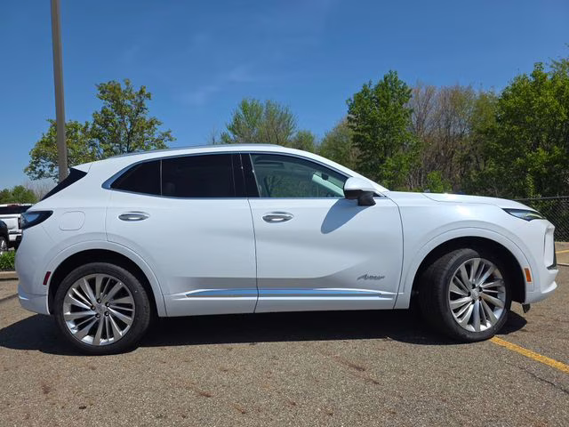 2026 Iridescent White Tricoat Buick Envision Avenir AWD SUV