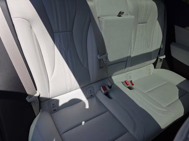2026 Iridescent White Tricoat Buick Envision Avenir AWD SUV