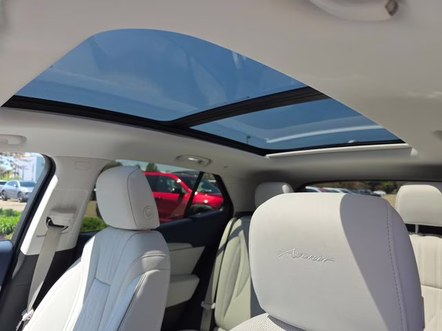 2026 Iridescent White Tricoat Buick Envision Avenir AWD SUV