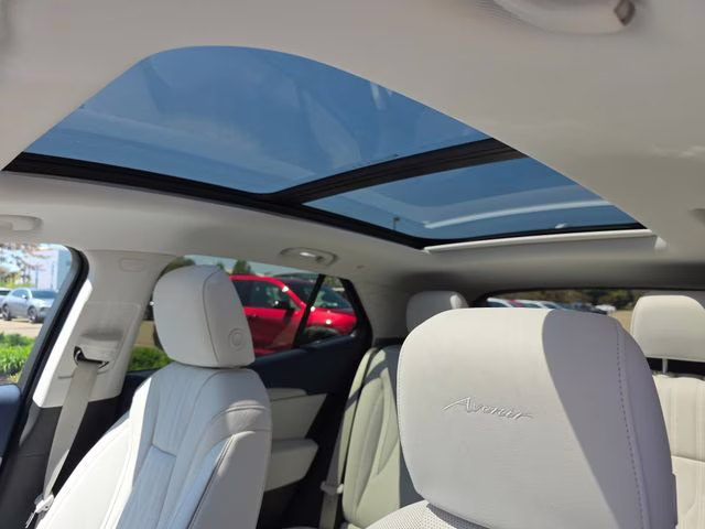 2026 Iridescent White Tricoat Buick Envision Avenir AWD SUV