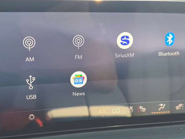 2026 Iridescent White Tricoat Buick Envision Avenir AWD SUV