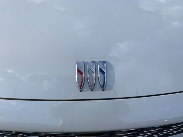 2026 Iridescent White Tricoat Buick Envision Avenir AWD SUV