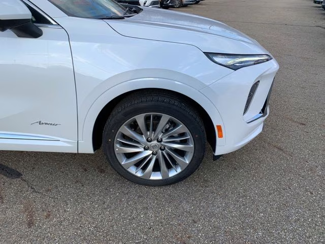 2026 Iridescent White Tricoat Buick Envision Avenir AWD SUV