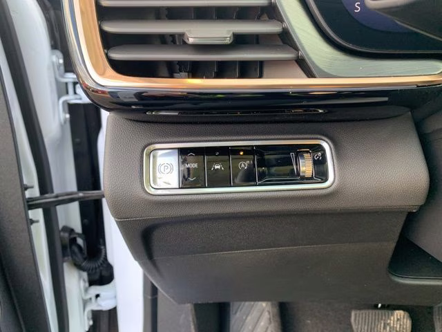 2026 Iridescent White Tricoat Buick Envision Avenir AWD SUV