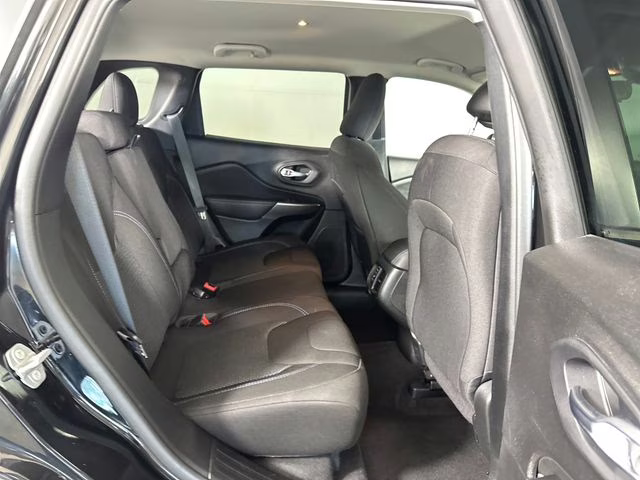 2020 Diamond Black Crystal Pearlcoat Jeep Cherokee Sport SUV