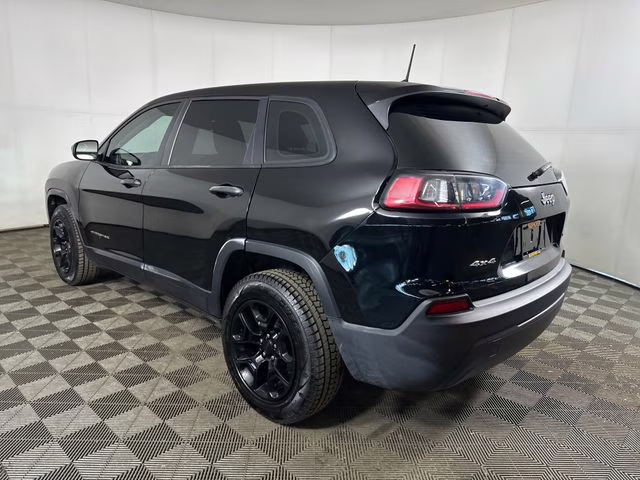 2020 Diamond Black Crystal Pearlcoat Jeep Cherokee Sport SUV