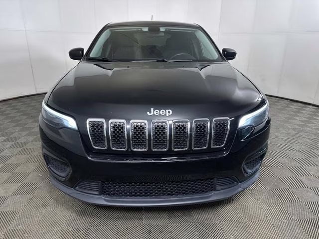 2020 Diamond Black Crystal Pearlcoat Jeep Cherokee Sport 4X4 SUV