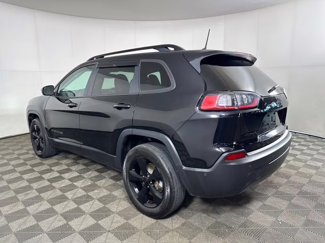 2023 Diamond Black Crystal Pearlcoat Jeep Cherokee Altitude 4X4 SUV