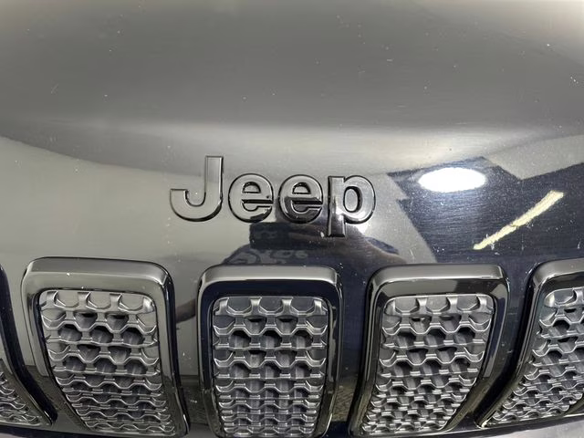 2023 Diamond Black Crystal Pearlcoat Jeep Cherokee Altitude 4X4 SUV
