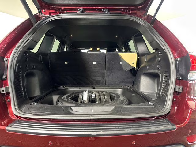 2021 Velvet Red Pearlcoat Jeep Grand Cherokee Laredo X 4X4 SUV