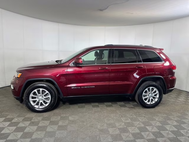 2021 Velvet Red Pearlcoat Jeep Grand Cherokee Laredo X 4X4 SUV