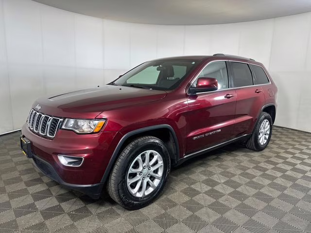 2021 Velvet Red Pearlcoat Jeep Grand Cherokee Laredo X 4X4 SUV