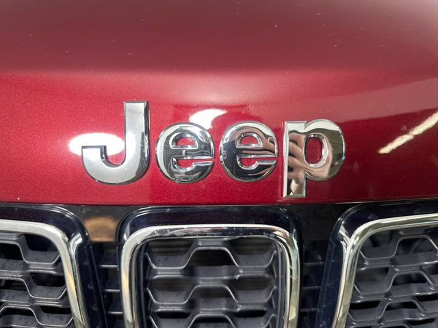 2021 Velvet Red Pearlcoat Jeep Grand Cherokee Laredo X 4X4 SUV
