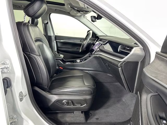 2023 Bright White Clearcoat Jeep Grand Cherokee 4xe 4X4 SUV