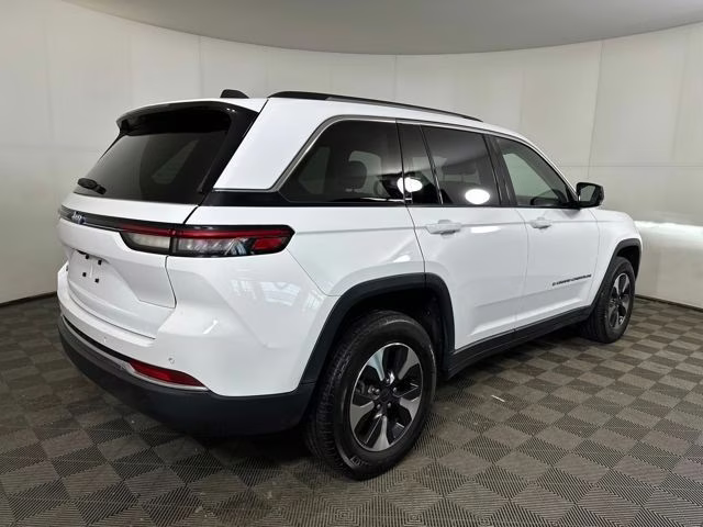 2023 Bright White Clearcoat Jeep Grand Cherokee 4xe 4X4 SUV