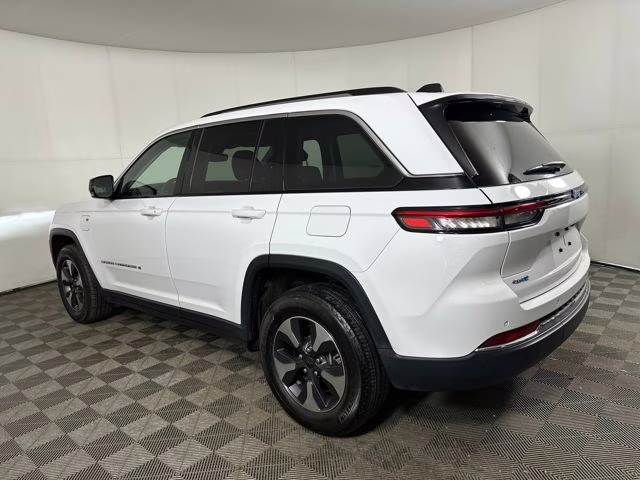 2023 Bright White Clearcoat Jeep Grand Cherokee 4xe 4X4 SUV