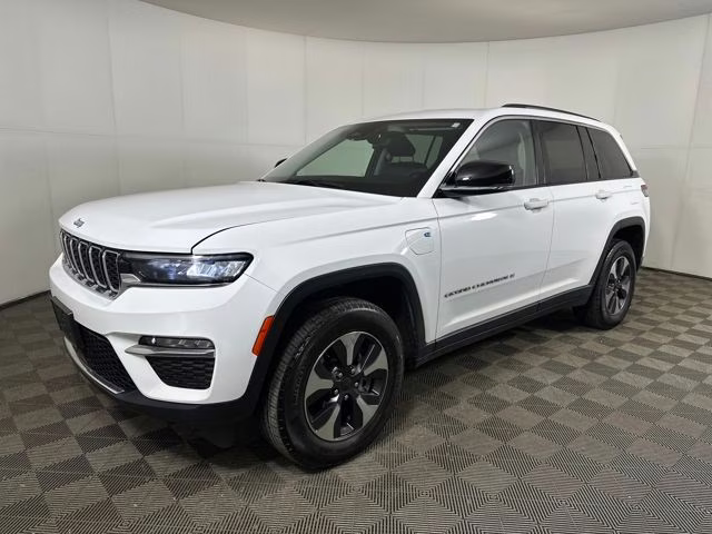 2023 Bright White Clearcoat Jeep Grand Cherokee 4xe 4X4 SUV