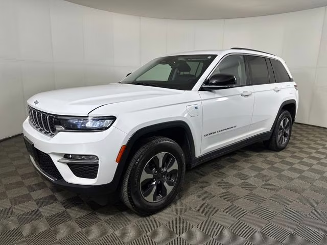 2023 Bright White Clearcoat Jeep Grand Cherokee 4xe 4X4 SUV