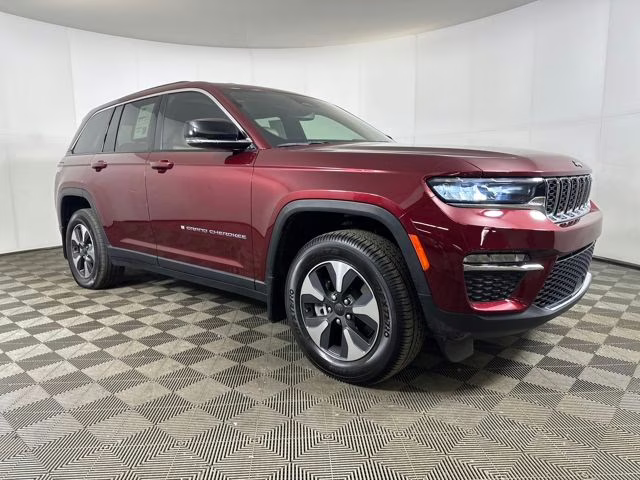 2022 Velvet Red Pearlcoat Jeep Grand Cherokee 4xe 4X4 SUV