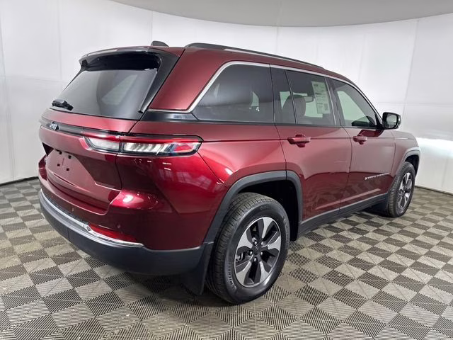 2022 Velvet Red Pearlcoat Jeep Grand Cherokee 4xe 4X4 SUV