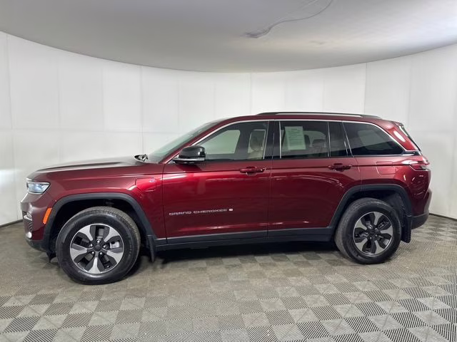 2022 Velvet Red Pearlcoat Jeep Grand Cherokee 4xe 4X4 SUV