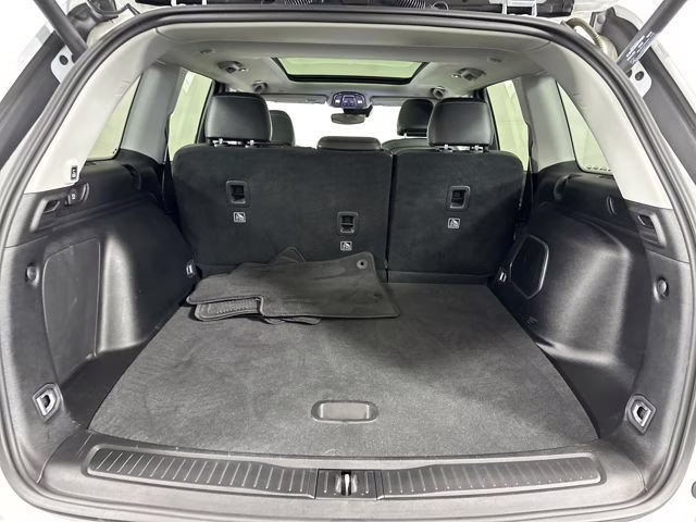2022 Bright White Clearcoat Jeep Grand Cherokee 4xe 4X4 SUV
