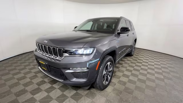 2023 Baltic Gray Metallic Clearcoat Jeep Grand Cherokee 4xe 4X4 SUV