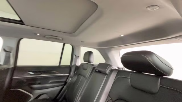 2023 Baltic Gray Metallic Clearcoat Jeep Grand Cherokee 4xe 4X4 SUV