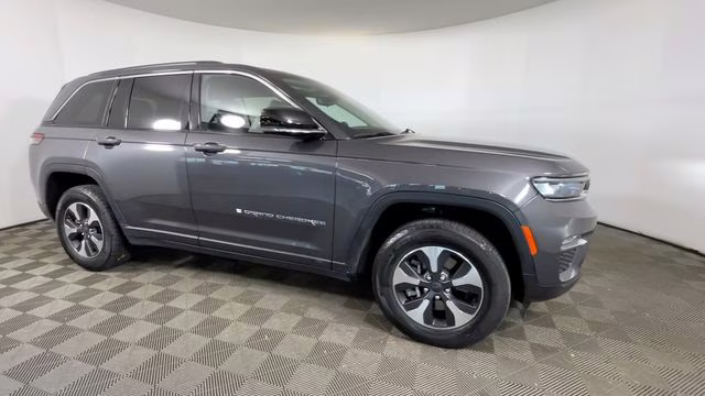 2023 Baltic Gray Metallic Clearcoat Jeep Grand Cherokee 4xe 4X4 SUV