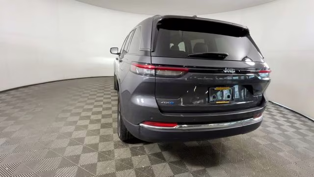 2023 Baltic Gray Metallic Clearcoat Jeep Grand Cherokee 4xe 4X4 SUV
